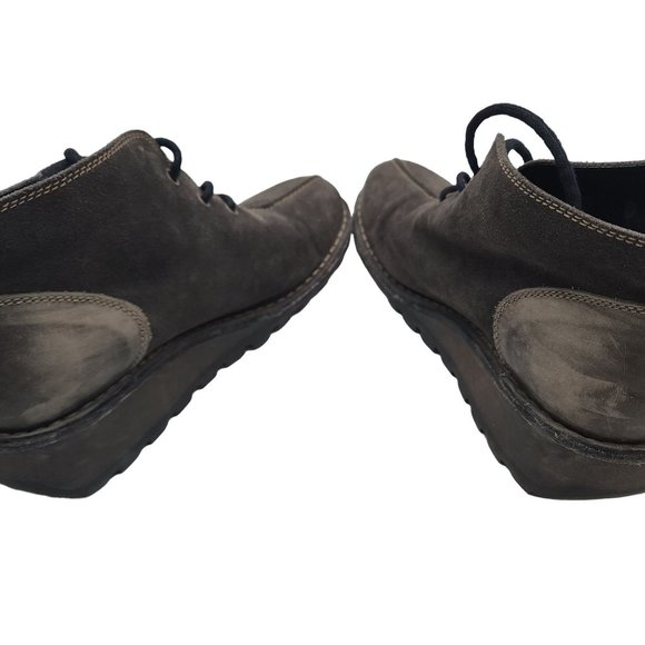 Fly London Mens suede ankle boots size  41